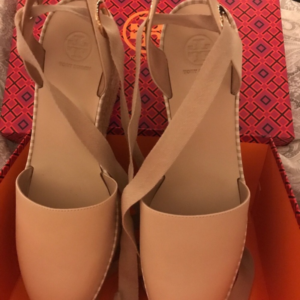 Tory Burch Dandy Wedges  Style 33063